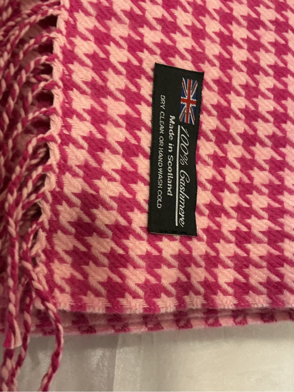 100% Cashmere Pink Houndstooth Scarf - Made in Scotland